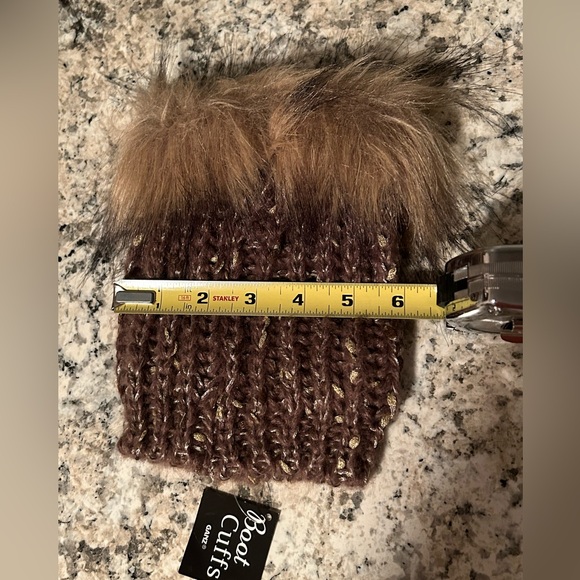 NWT Ganz Faux Fur Boot Cuffs Brown Gold Metallic Knit - Picture 8 of 11